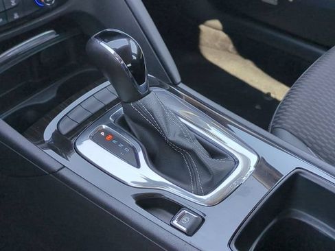 Used 2018 Buick Regal Preferred w/ Driver Confidence Package #1 FWD image 9