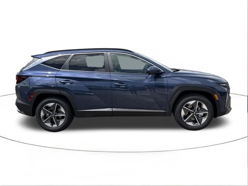 New 2026 Hyundai Tucson SEL w/ Tow & Go Package FWD image 2