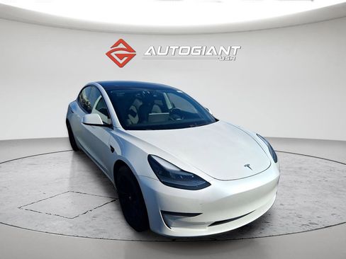 Used 2021 Tesla Model 3 Standard Range Plus image 5