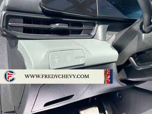 Used 2025 Hyundai Elantra Limited FWD image 30