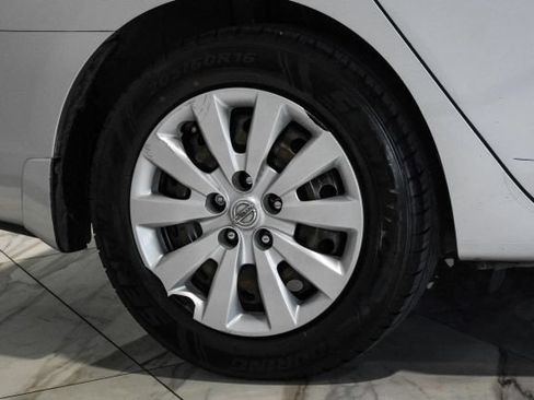 Used 2017 Nissan Sentra S FWD image 45