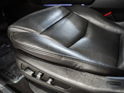 Used 2019 Cadillac XT5 Luxury image 38