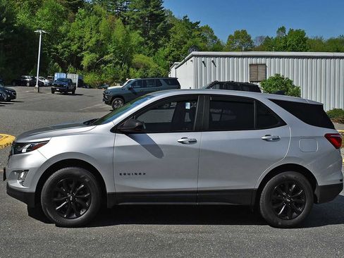 Used 2021 Chevrolet Equinox LS AWD/4WD image 4