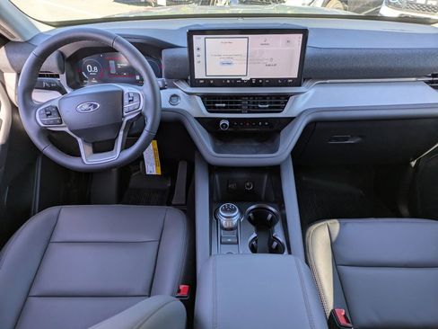 New 2026 Ford Explorer Active w/ Active Comfort Package image 18