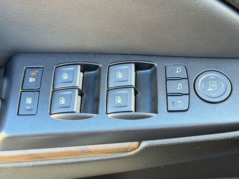 Used 2019 GMC Yukon Denali RWD image 21
