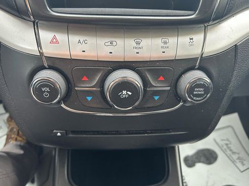 Used 2014 Dodge Journey SE w/ Flexible Seating Group FWD image 23
