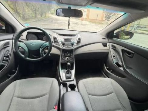 Used 2016 Hyundai Elantra SE FWD image 9
