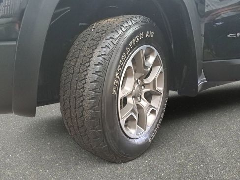 Certified 2022 Jeep Cherokee Trailhawk image 31