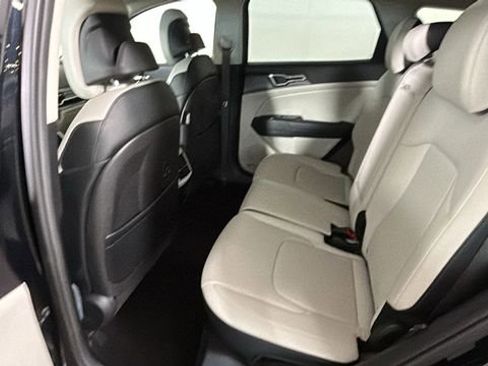 Used 2023 Kia Sportage EX FWD image 27
