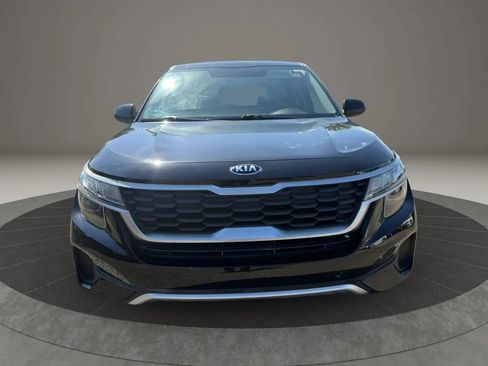 Used 2021 Kia Seltos LX AWD/4WD image 2
