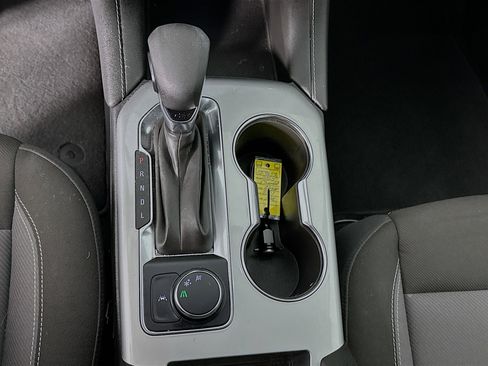 Used 2025 Chevrolet Blazer LT image 23