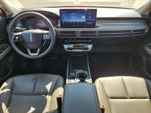 Used 2023 Lincoln Corsair FWD image 11