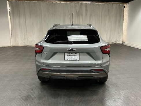 Used 2025 Chevrolet Trax ACTIV FWD image 4