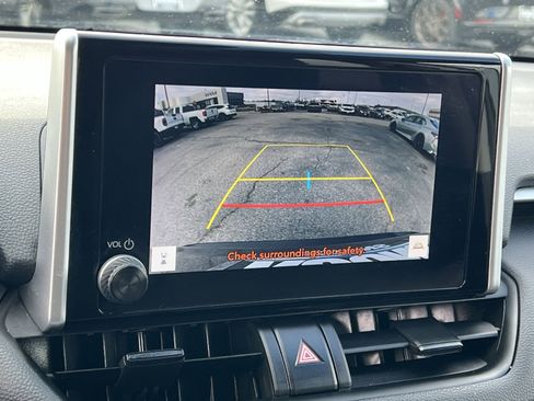 Used 2024 Toyota RAV4 XLE image 19