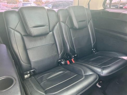 Used 2014 Mercedes-Benz GL 550 4MATIC image 29