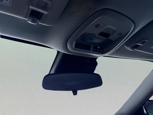 New 2026 Chevrolet Trax LT w/ LT Convenience Package image 26