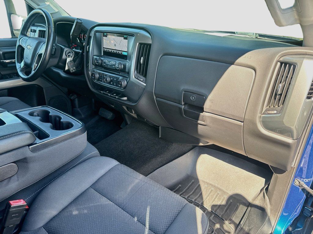 Used 2018 Chevrolet Silverado 2500 LT w/ Texas Edition AWD/4WD image 32