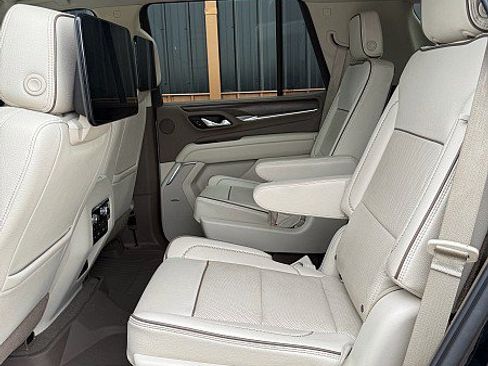 Used 2021 GMC Yukon Denali AWD/4WD image 9