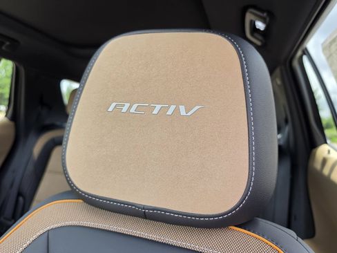 New 2026 Chevrolet Equinox ACTIV w/ Convenience Package III FWD image 20