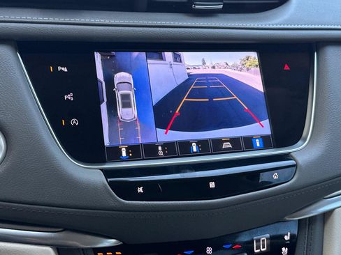 Used 2021 Cadillac XT5 Premium Luxury FWD image 22