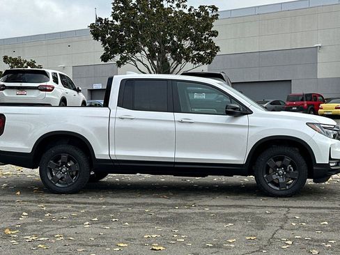 New 2026 Honda Ridgeline TrailSport image 3