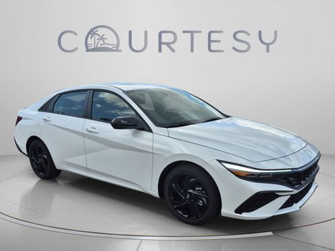 New 2026 Hyundai Elantra SEL Sport FWD image 7