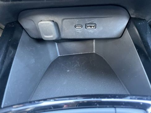 Used 2025 Chevrolet Trax RS image 27