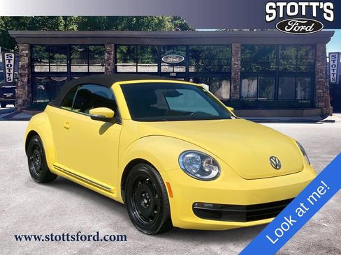 Used 2013 Volkswagen Beetle 2.5 FWD image 1
