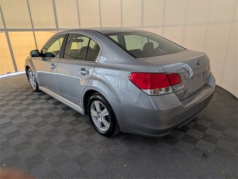 Used 2010 Subaru Legacy 2.5i image 11