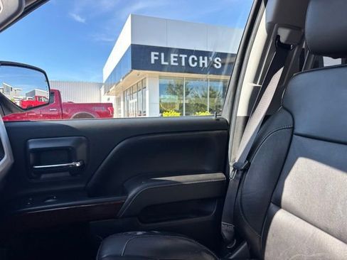 Used 2015 GMC Sierra 1500 SLT w/ SLT Crew Cab Value Package AWD/4WD image 10