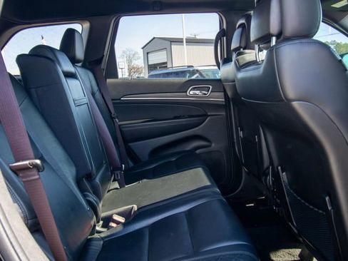 Used 2022 Jeep Grand Cherokee Limited image 9