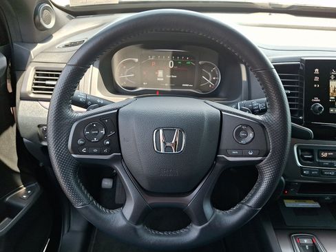 Used 2023 Honda Passport EX-L image 3