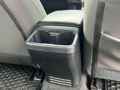 Used 2017 Toyota Tacoma SR5 image 18