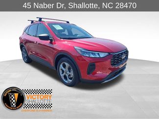Used 2025 Ford Escape ST-Line w/ Tech Pack #1 FWD video 1