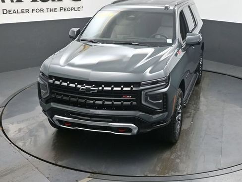 Used 2025 Chevrolet Tahoe Z71 w/ Z71 Off-Road Package AWD/4WD image 48