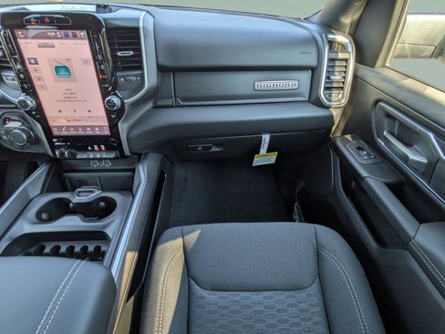 New 2026 RAM 1500 Big Horn AWD/4WD image 19