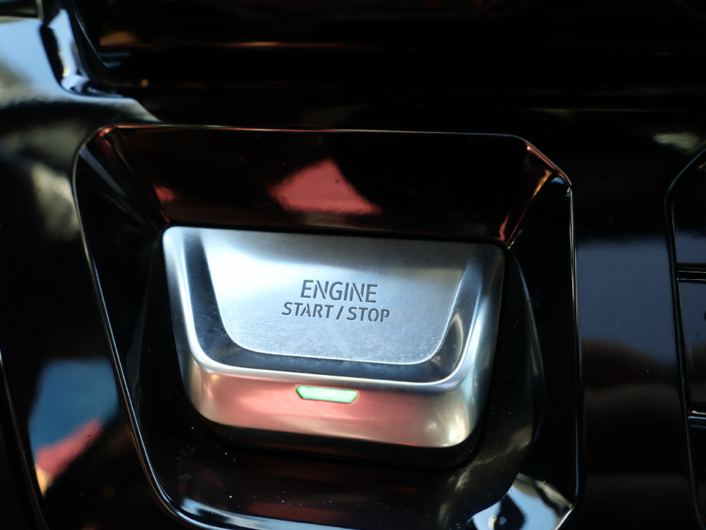 Used 2024 GMC Sierra 2500 AT4 w/ AT4 Premium Plus Package AWD/4WD image 23