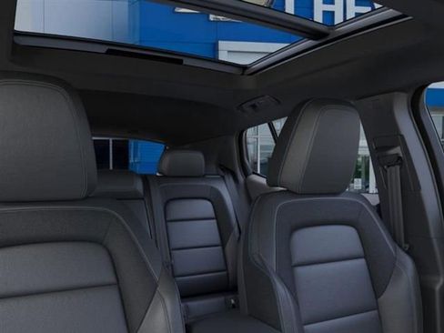 New 2025 Chevrolet Equinox EV LT image 24