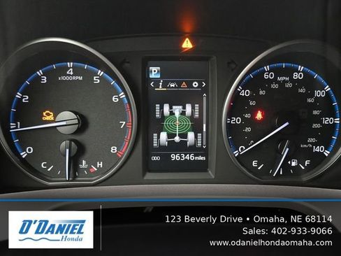 Used 2018 Toyota RAV4 LE w/ All Weather Liner Package AWD/4WD image 28