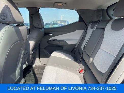 Used 2023 Chevrolet Bolt EUV Premier w/ Sun & Sound Package FWD image 9