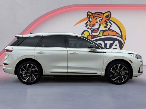 Used 2024 Lincoln Corsair Grand Touring w/ Equipment Group 302A image 4