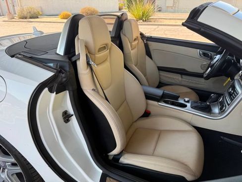 Used 2014 Mercedes-Benz SLK 250 w/ Premium Package image 31