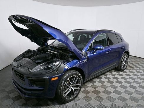 Certified 2025 Porsche Macan image 35