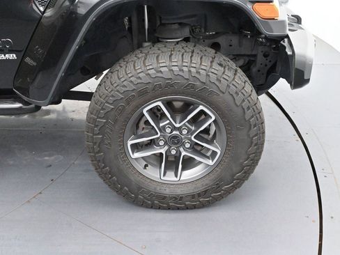 Used 2021 Jeep Wrangler Unlimited Sahara AWD/4WD image 33