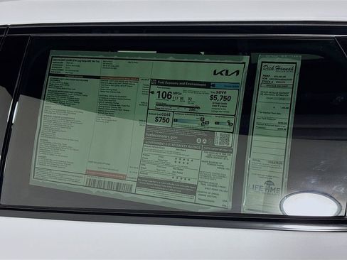 New 2025 Kia EV6 Light w/ Light LR Technology Package image 24