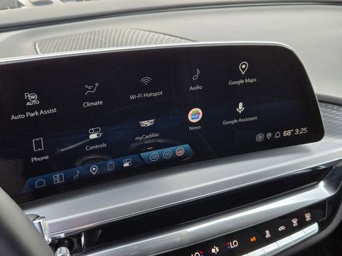 Certified 2025 Cadillac Lyriq Luxury image 18