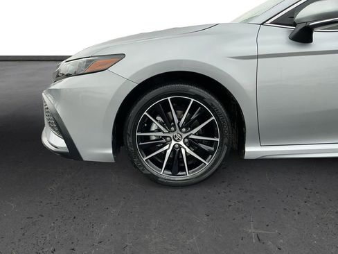 Used 2024 Toyota Camry SE image 13