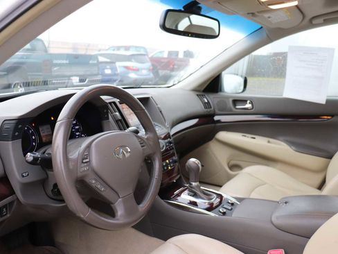Used 2010 INFINITI G37 x w/ Premium Pkg image 10