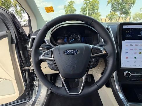 Used 2024 Ford Edge Titanium AWD/4WD image 20