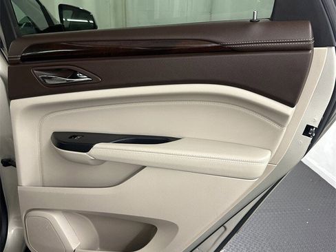 Used 2014 Cadillac SRX Luxury w/ Driver Awareness Package image 30